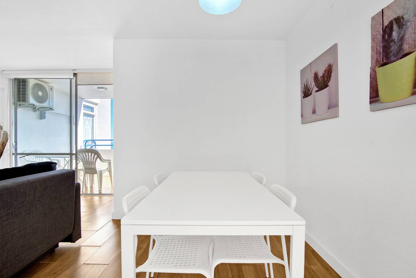 Apartamento entero, Apartamento 'Playa Puig' con piscina compartida, Wi-Fi y aire acondicionado in El Puig, Costa de Valencia