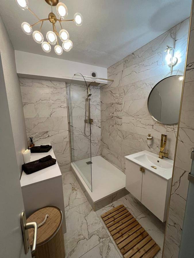 Appartement entier, Standard Apartment in Saint-Léonard, Région du Havre