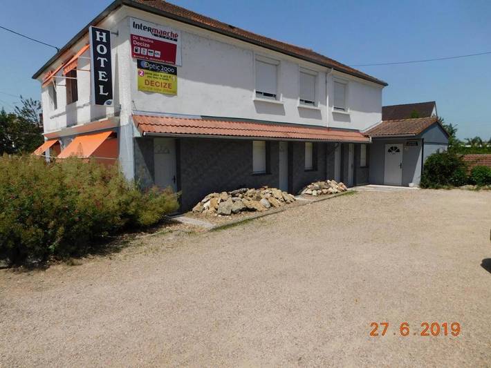 Hôtel pour 4 personnes, avec terrasse, animaux acceptés à Decize - 2