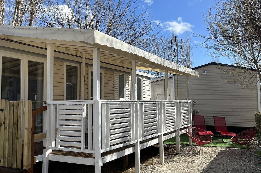 Camping pour 8 Personnes dans Vias Plage, Vias