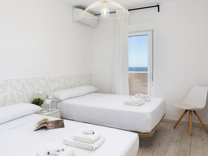 Entire holiday apartment, Sunstay Benalbeach Flat I Benalmadena in Torrequebrada, Benalmádena