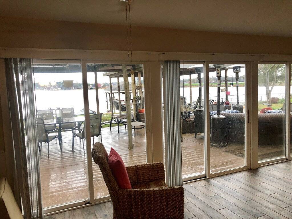 In Waterfront Vacation Ready können Sie einige schöne Erinnerungen am See wachrufen in Lake Conroe