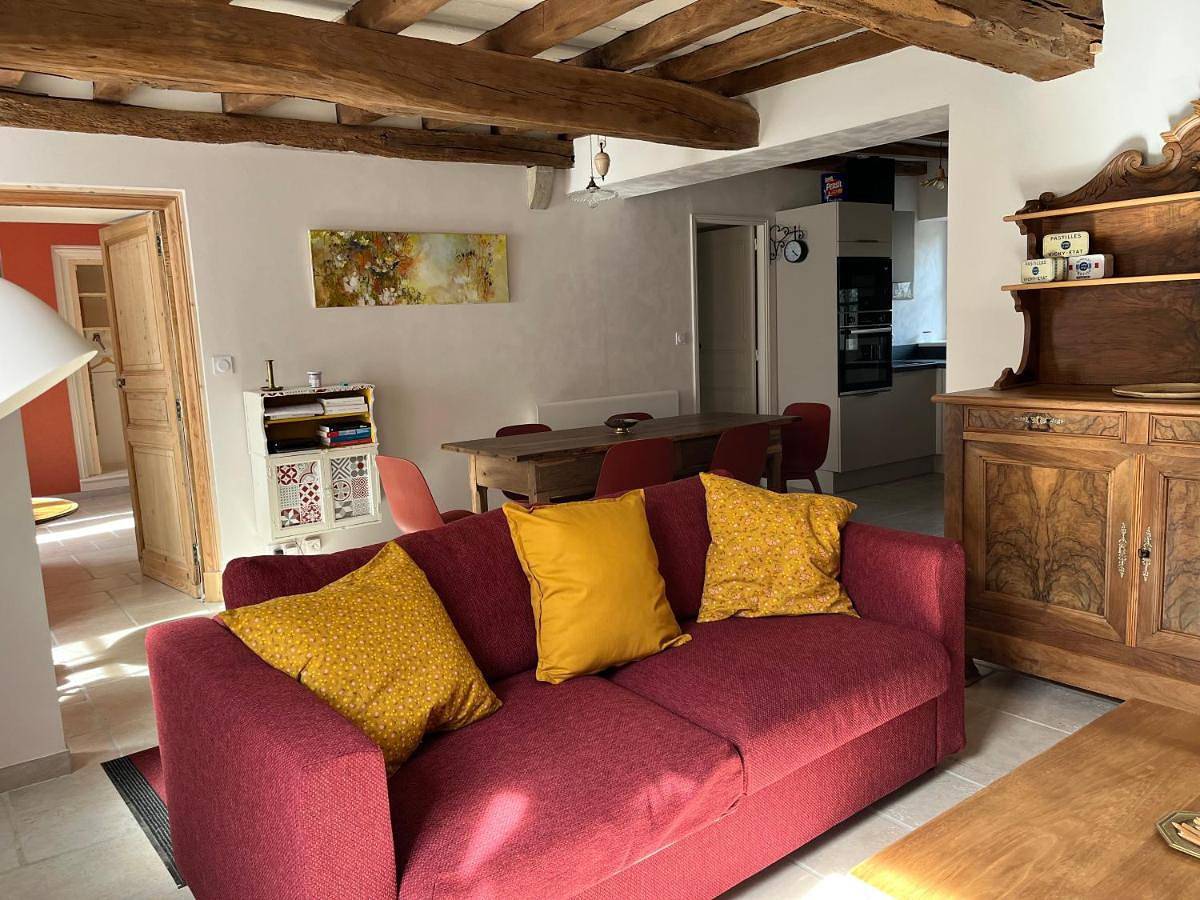 Two-Bedroom House in Charroux (Auvergne), Allier