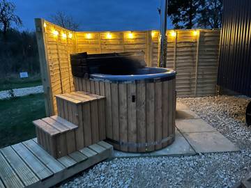 Glamping for 2 People in Northamptonshire, Midlands, Photo 1