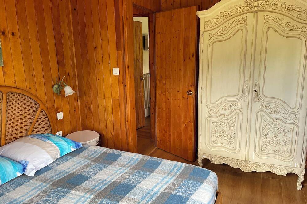 Chalet de montagne au coeur du Mercantour au pied de la station de La Colmiane in Valdeblore, Région de Nice