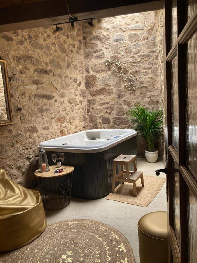 Casa de vacaciones para 2 personas, con Balcón y Jacuzzi además de Terraza y Sauna en Provincia de Ávila