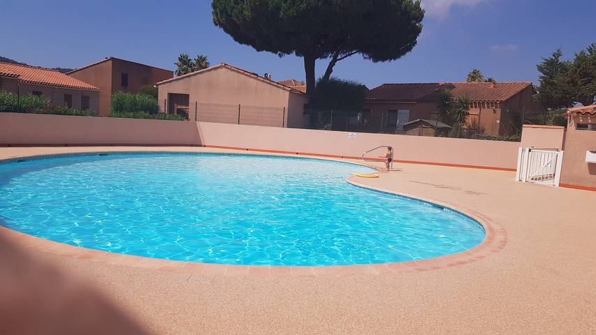 Ferienwohnung für 4 Personen, mit Garten, kinderfreundlich in Bormes-les-Mimosas