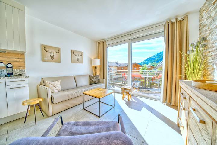 Entire apartment, Modern apartment near ski lifts with a big balcony in Zell am See, Pinzgau