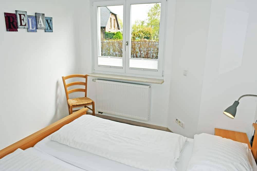 Ganze Wohnung, 2-Raumferienwohnung m. Terrasse Zweierkoje - schöne Ferienwohnungen mit Terrasse in Thesenvitz, Bergen auf Rügen