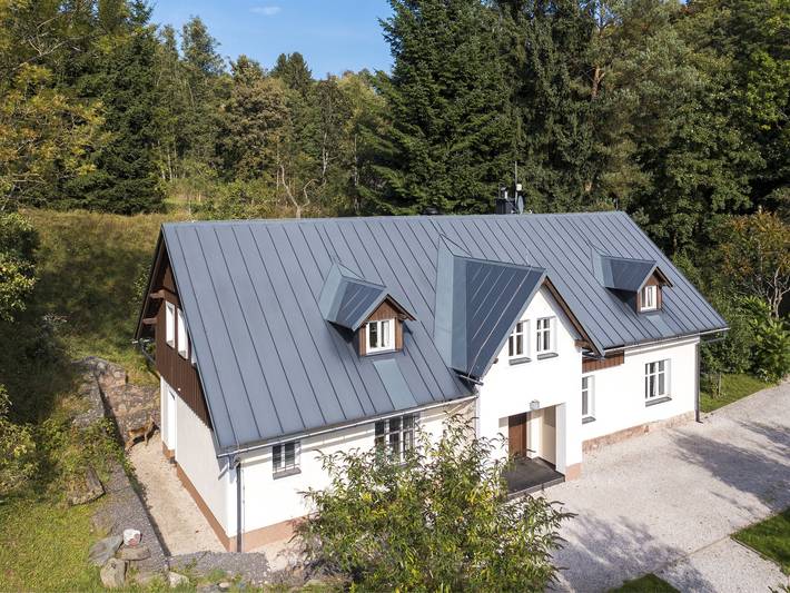 Ferienhaus für 11 Personen, mit Pool und Garten