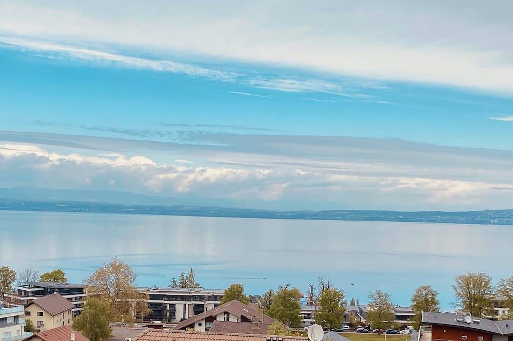 Apartamento entero, Superb lake view-T3 apartment with parking -Ideally located in Évian-les-Bains, Thonon-les-Bains region