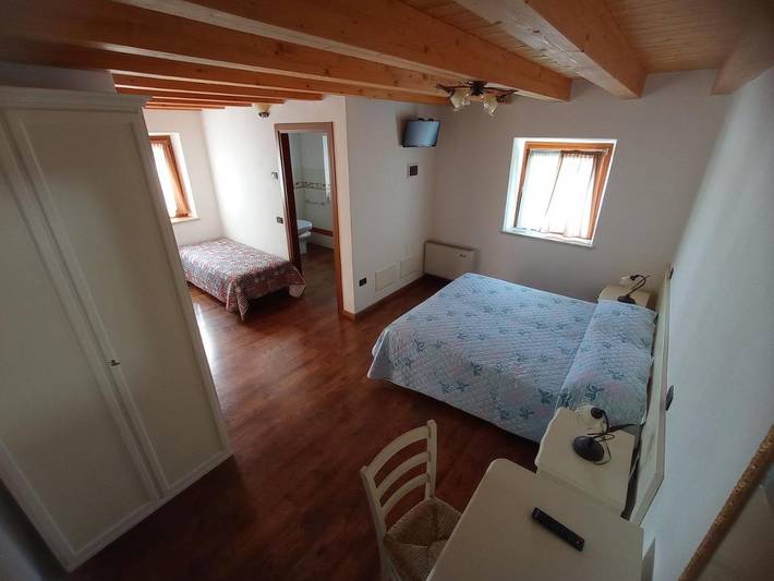 Agriturismo per 2 persone, con panorama e piscina nonché giardino a Verona