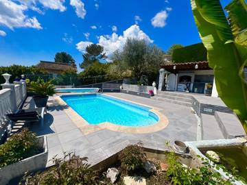 Maison d’hôte pour 6 personnes, avec piscine et jardin ainsi que terrasse et vue à Le Tignet