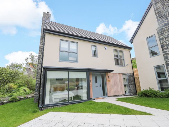 Cottage for 8 people, with Garden in Craster