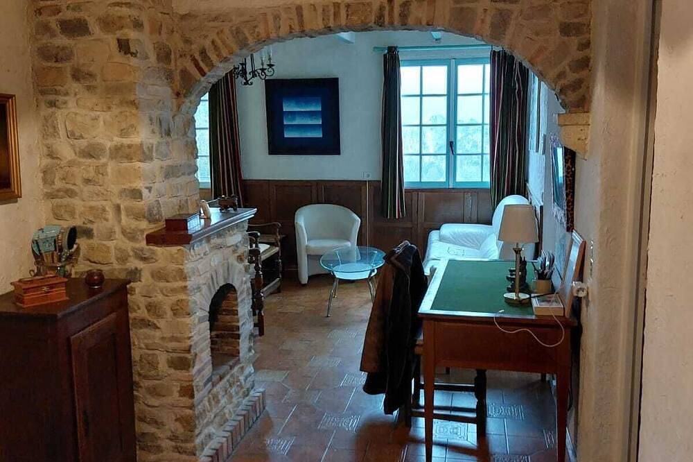 Find Serenity at this Nature-Surrounded Retreat, 35mn away from Nice, France in Gilette, Nizza Region