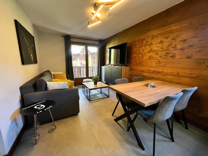 Appartement de vacances pour 6 personnes, avec balcon et piscine à Samoëns