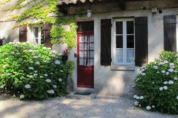 Agriturismo pour 6 personnes, avec jardin et piscine à Génolhac