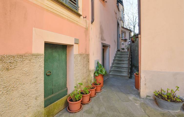 Accogliente appartamento di 150m²: WiFi, Lavatrice, TV, Parcheggio | Varese in Varese Ligure, Provincia di La Spezia