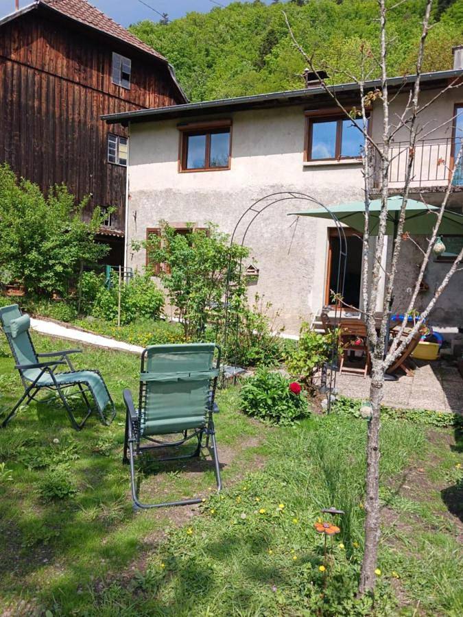 Location de vacances pour 6 personnes, avec vue et jardin à Urbès - 2