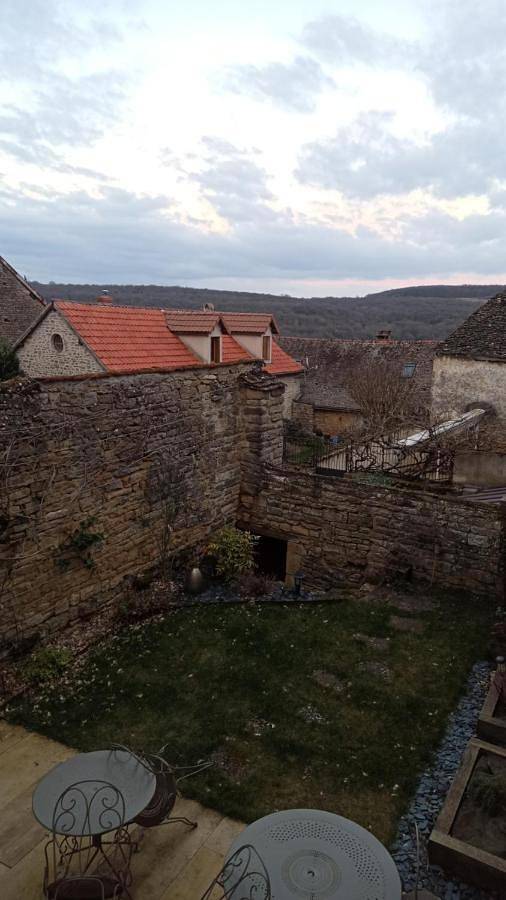 Location de vacances pour 2 personnes, avec balcon ainsi que vue et jardin dans Château de Châteauneuf - 4
