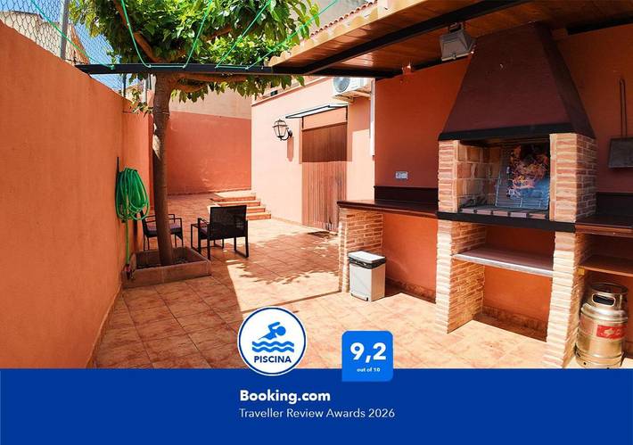Location de vacances pour 10 personnes, avec vue ainsi que jardin et piscine, animaux acceptés à Calasparra