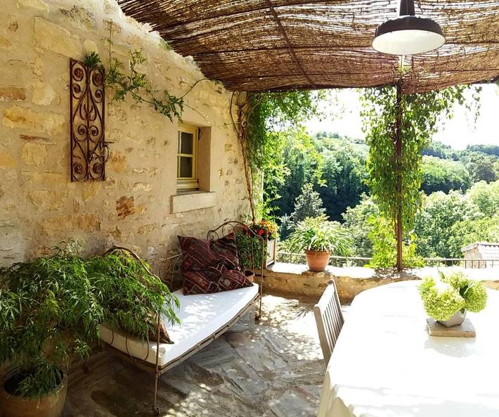 Location de vacances pour 2 personnes, avec Terrasse ainsi que Jardin et Vue à Vic-le-Comte