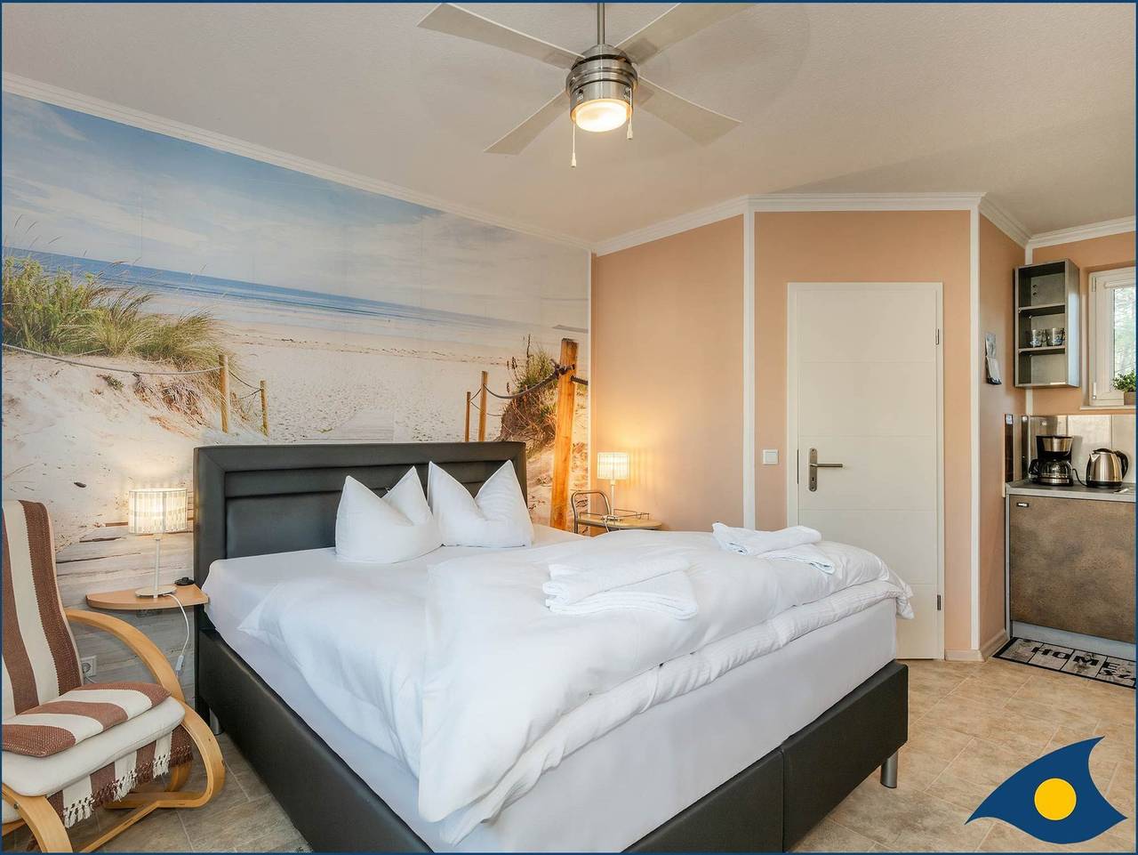 Ganze Ferienwohnung, Haus Kiefernduene Balkonstudio rechts - + Balkonstudio rechts in Drei Kaiserbäder, Heringsdorf