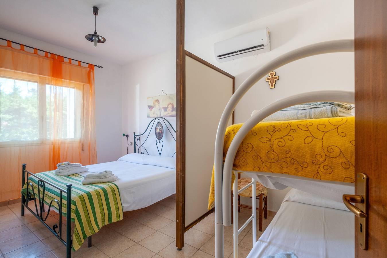 Apartamento entero, Apartamento 'Marubium - Castigno' con piscina compartida, Wi-Fi y aire acondicionado in Maruggio, Golfo de Tarento