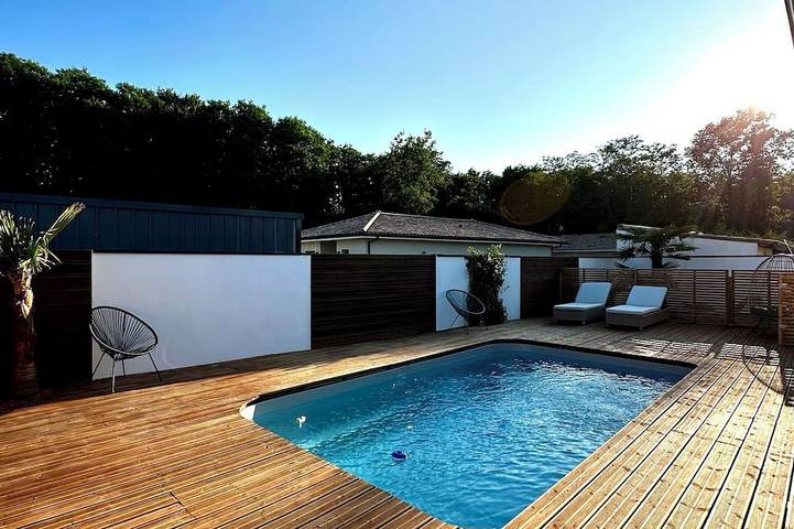 Location de vacances pour 8 personnes, avec Jacuzzi et Piscine à Saint-Selve