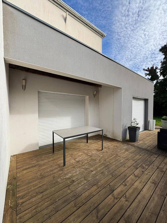 Gîte pour 10 personnes, avec terrasse et jardin à Bouaye - 3
