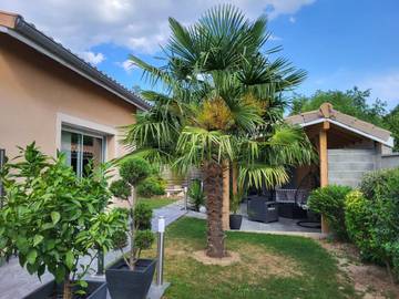 Gîte pour 6 personnes, avec jardin dans La Chapelle-de-Guinchay