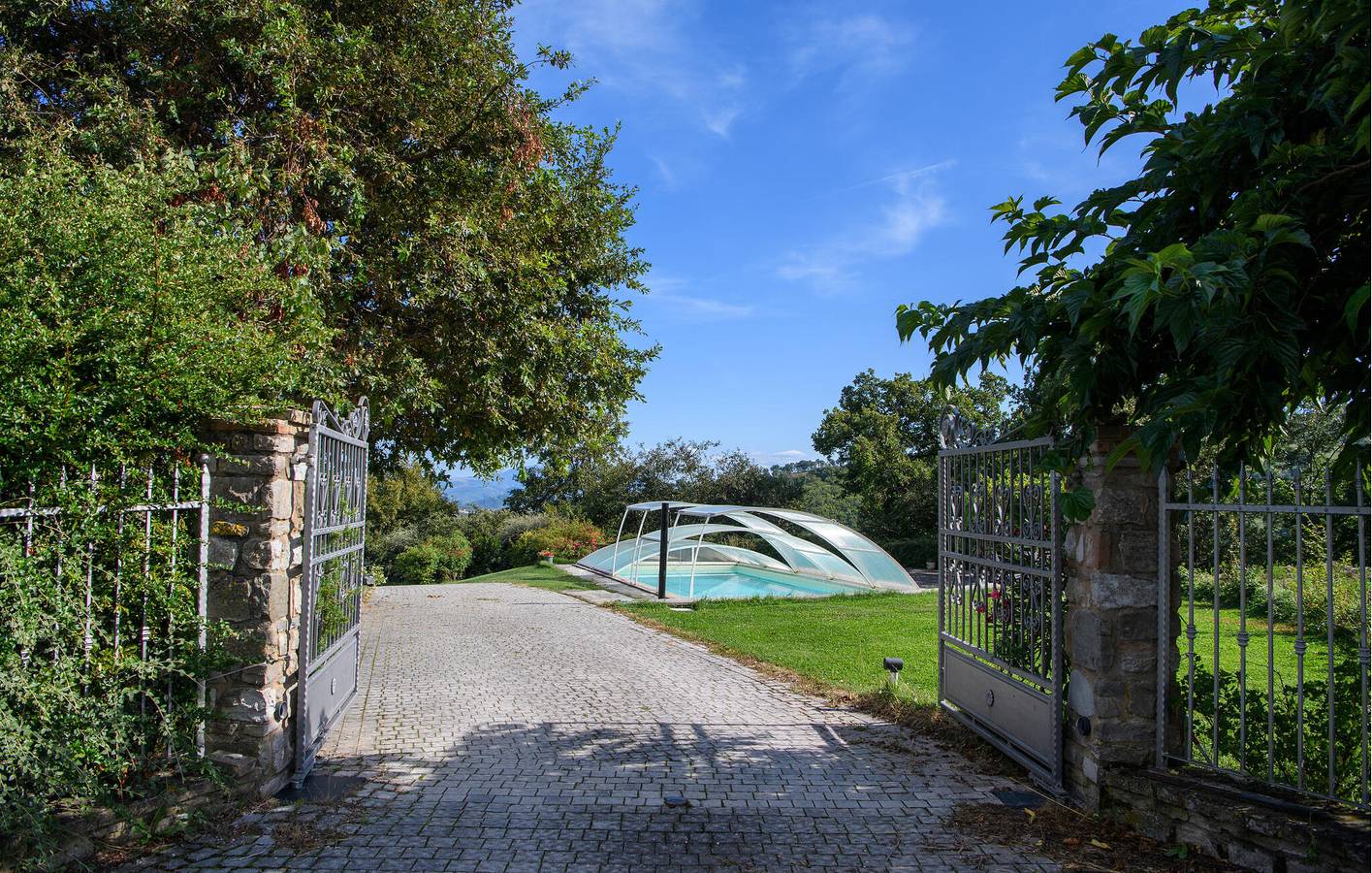 Appartamento intero, Appartamento vacanze per 4 persone con giardino in Frontino, Alta Via dei Parchi