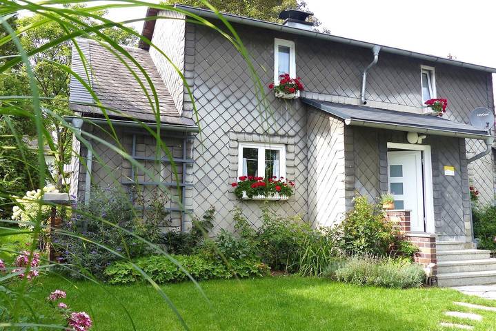 Bauernhof für 6 Personen, mit Balkon/Terrasse und Terrasse sowie Garten und Pool