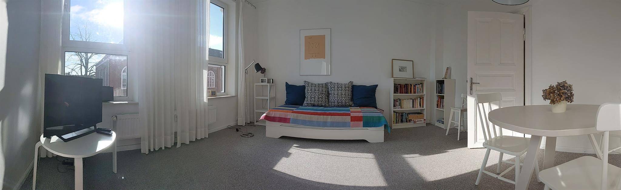 Hel semesterlägenhet, Schöner Altbau im Zentrum in Kielfjorden, Kiel