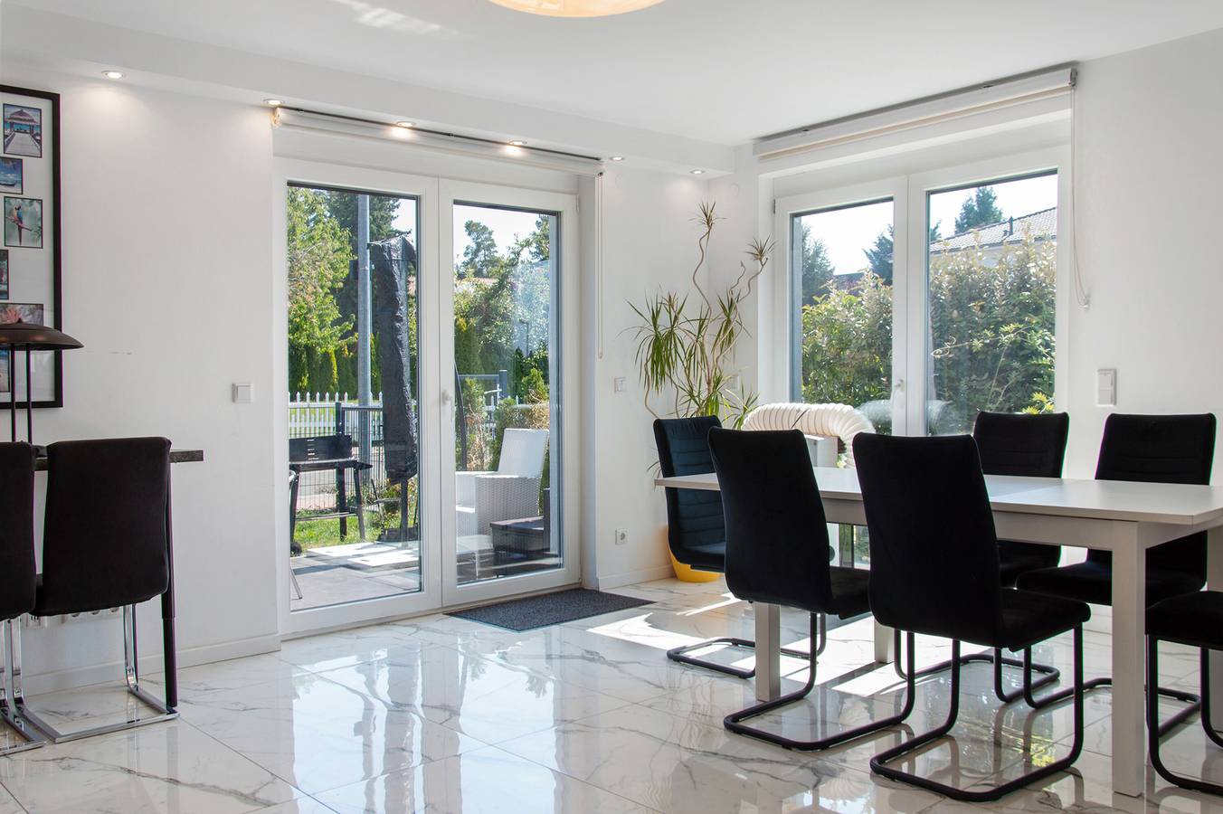 Luxusvilla Neubau mit Garten, Terrasse, Klimaanlage und Wlan in Oberasbach, Franken