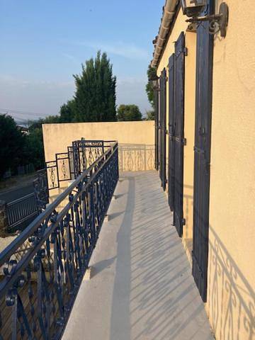 Location de vacances pour 8 personnes, avec jardin et vue à Bourg - 2