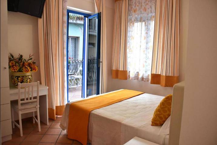 B&b per 2 persone, con Balcone a Letojanni