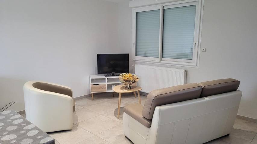 Location de vacances pour 7 personnes, avec jardin et balcon à Saint-Étienne-en-Coglès - 4