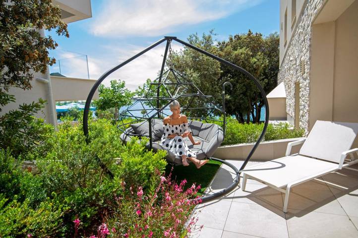 Villa für 7 Personen, mit Balkon/Terrasse auf Pag