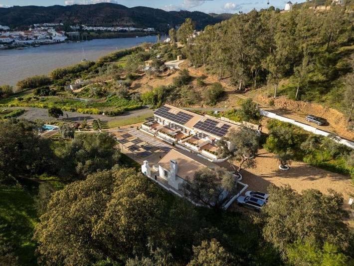 Finca für Gruppen für 5 Personen, mit Pool und Garten sowie Balkon und Ausblick in Portugal - 2