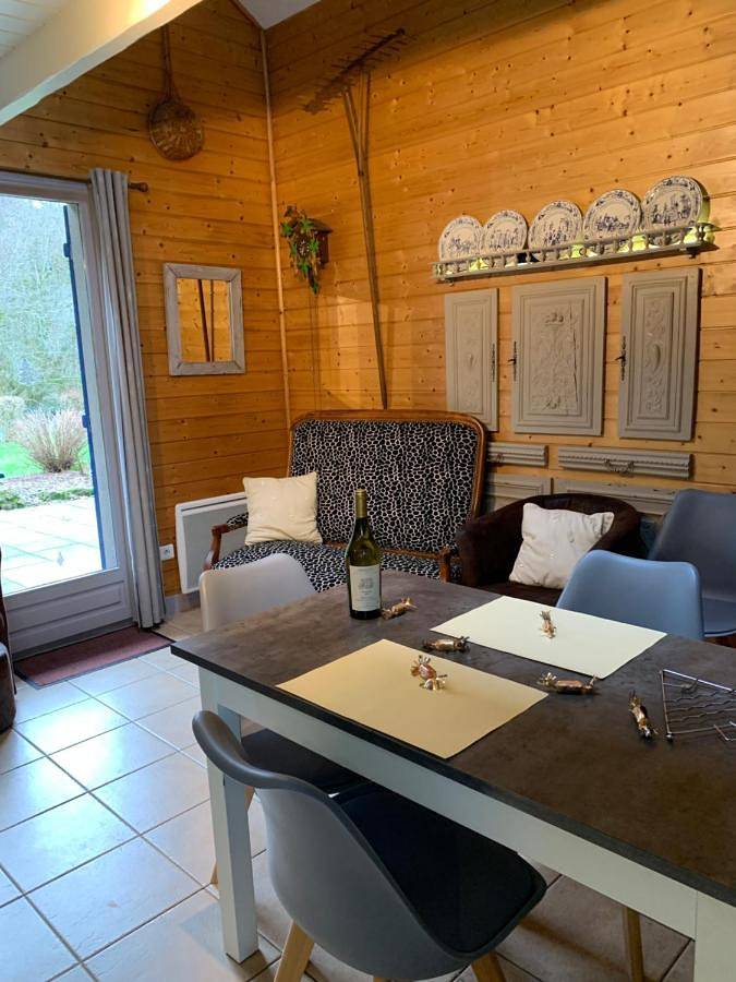 Gîte pour 4 personnes, avec jardin et vue à Nans-sous-Sainte-Anne - 2