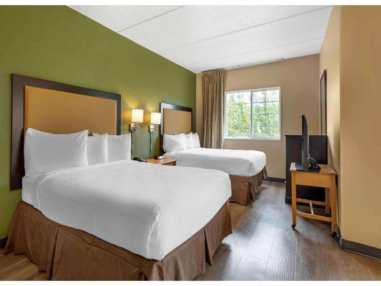 Entire apartment, 2 Full Beds | Non-Smoking, Kitchen in Fishkill, Dutchess County