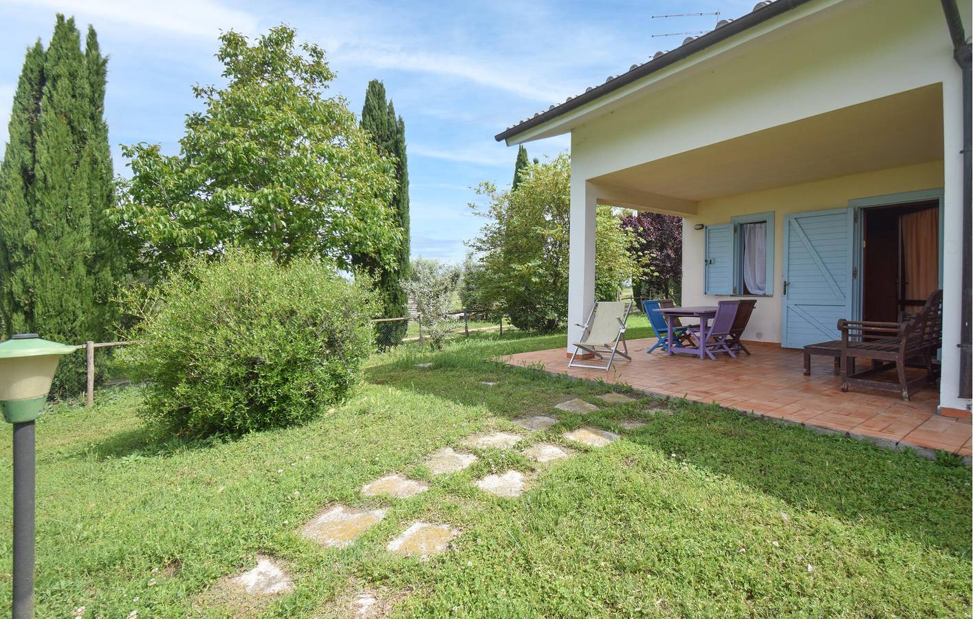 Incantevole appartamento con piscina e giardino, a 2 km dal centro di Pescia Romana in Montalto di Castro, Provincia di Viterbo