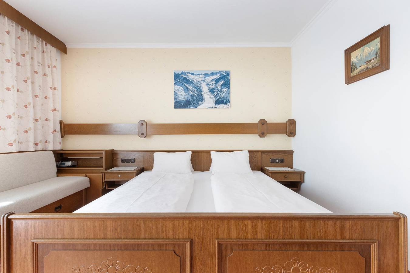 Ganze Ferienwohnung, Doppelzimmer in Finkenberg, Zillertaler Alpen