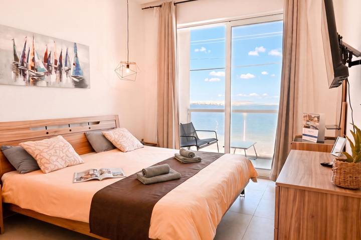 Ganze Wohnung, Exceptional Sea View Apart St Paul's Bay in Qawra, St. Paul's Bay