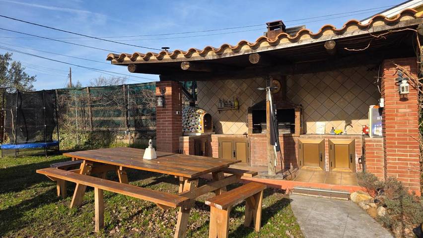 Casa rural para 8 personas, con Balcón y Terraza además de Jardín y Piscina en Riudellots de la Selva - 3
