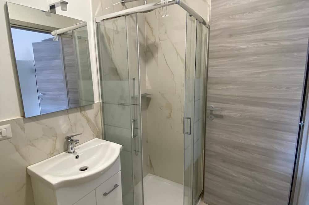 Appartamento intero, Mono Piccolo Erminia in Novara (Italia), Provincia di Novara