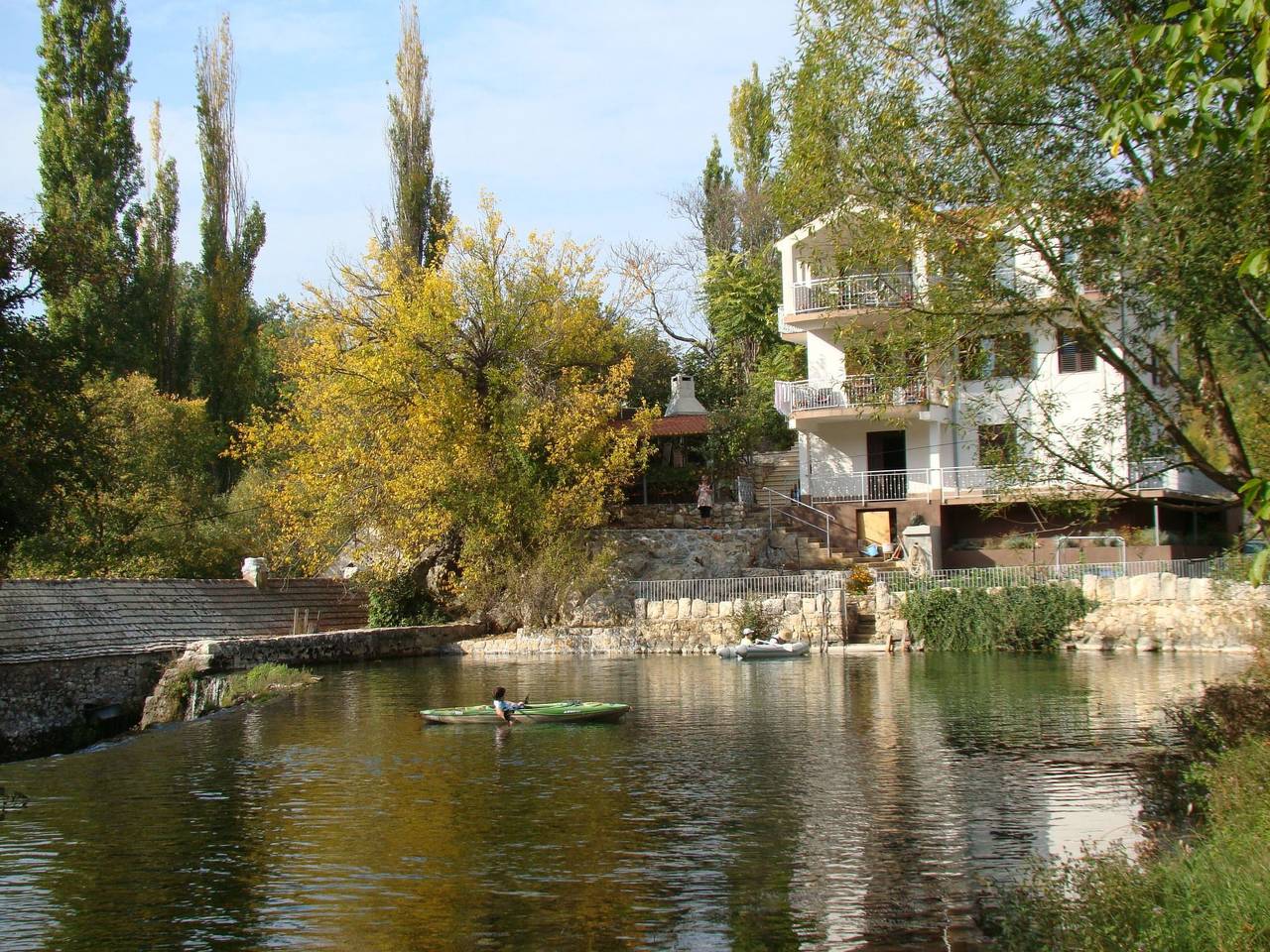 Schönes Ferienhaus in Grab mit Privatparkplatz und Bergblick in Dalmatinisches Zagora