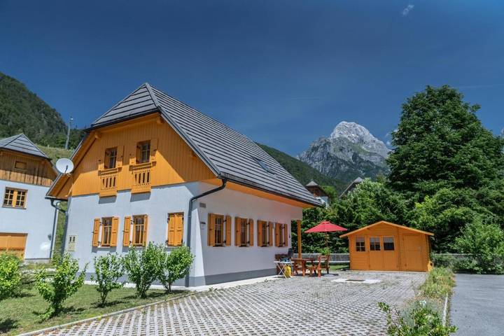 Ferienhaus für 10 Personen, mit Garten und Ausblick - 1