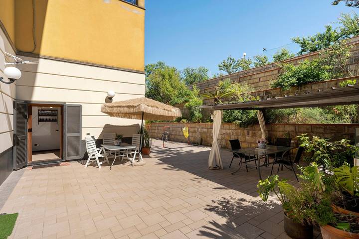 Appartamento per 5 persone, con Giardino a Baiae